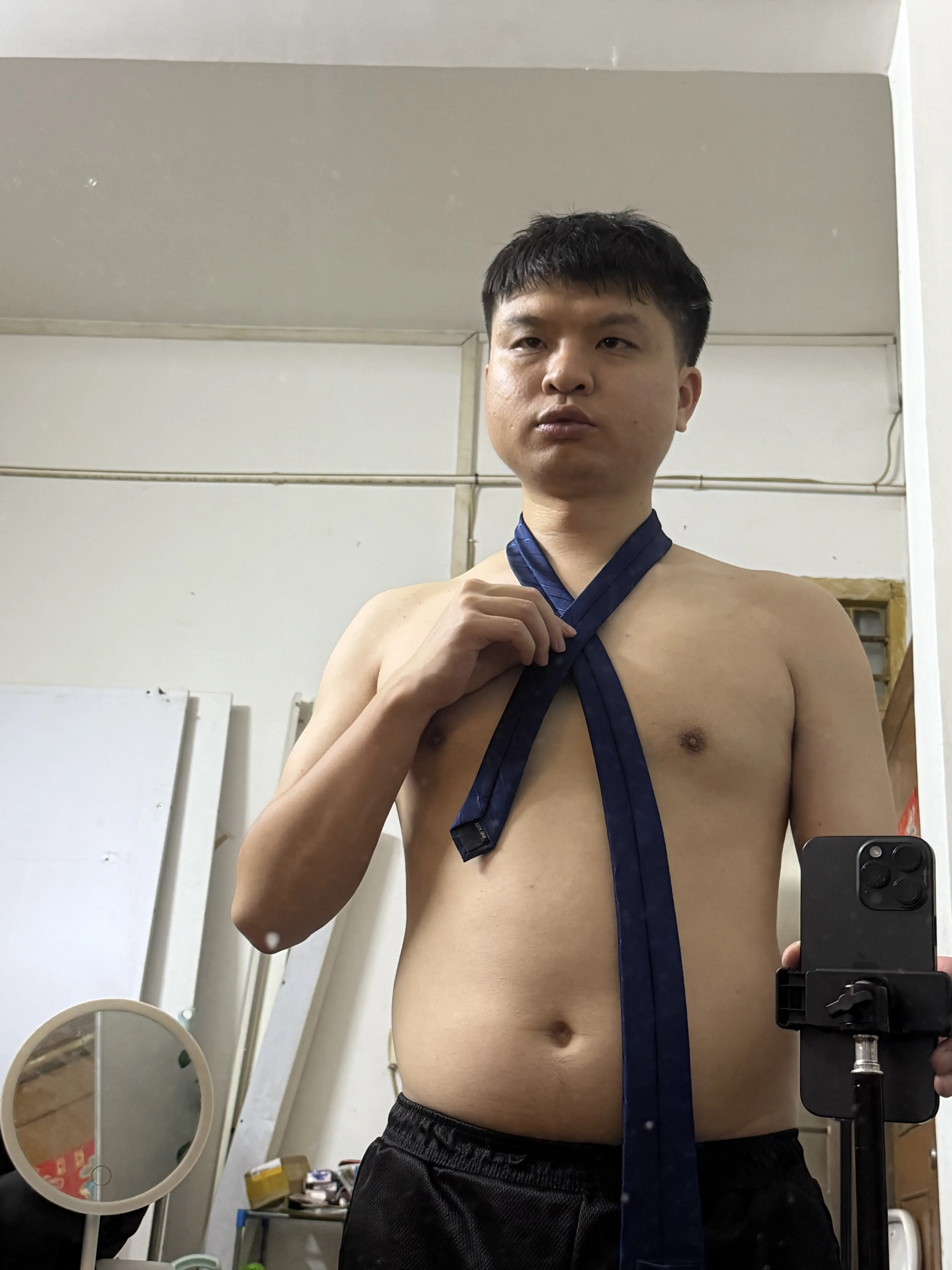 Simple Knot Step 2 - Cross Wide End Over Thin End